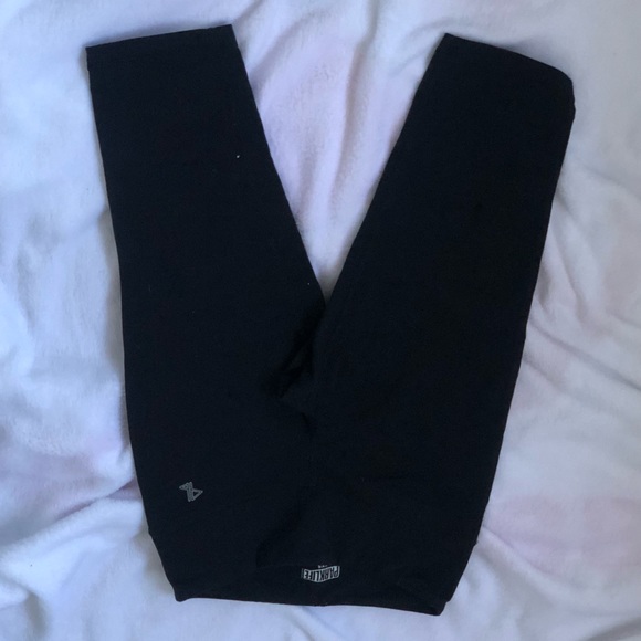 PARKLIFE FROM Aritzia Black Cropped Leggings - Picture 2 of 4